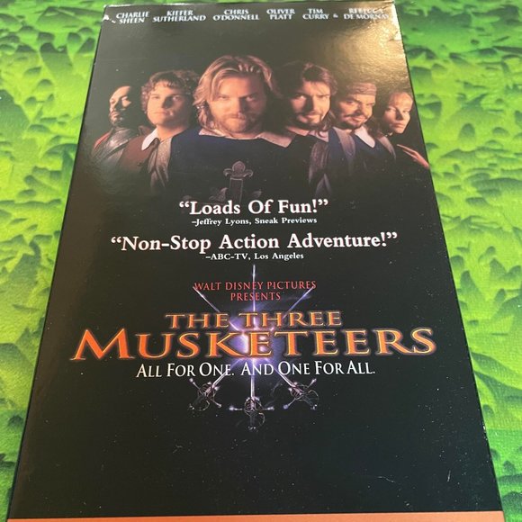 The Three Musketeers VHS - Picture 1 of 1